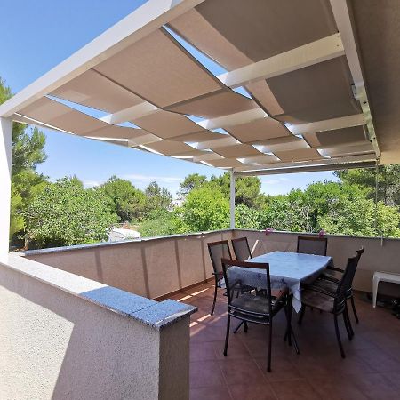 מדולין Apartment Dundo In Quiet Green Area מראה חיצוני תמונה