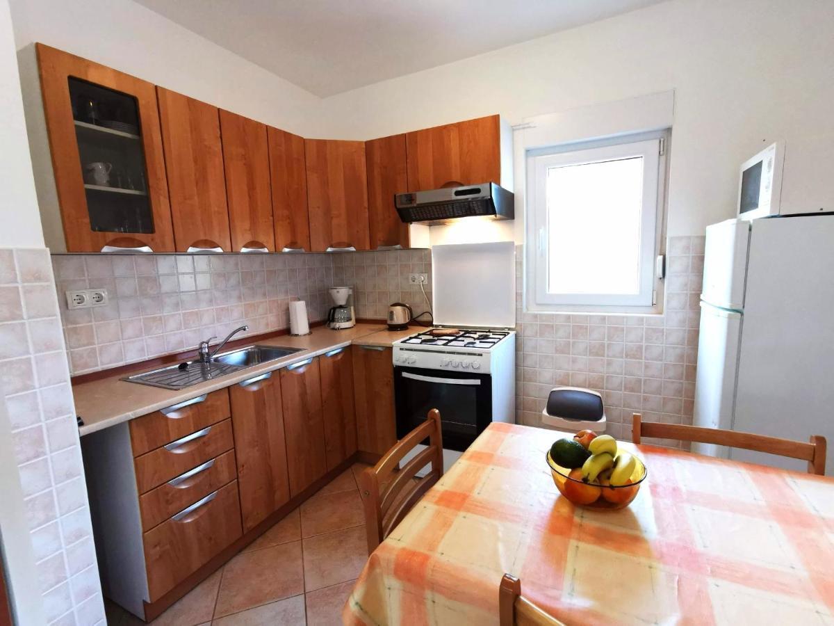 מדולין Apartment Dundo In Quiet Green Area מראה חיצוני תמונה