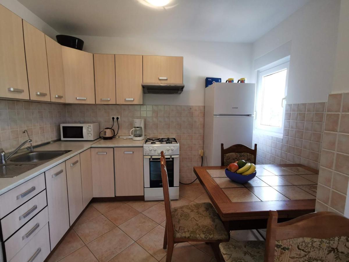 מדולין Apartment Dundo In Quiet Green Area מראה חיצוני תמונה