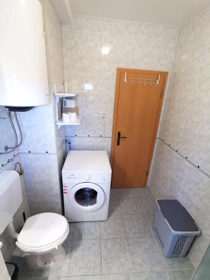 מדולין Apartment Dundo In Quiet Green Area מראה חיצוני תמונה