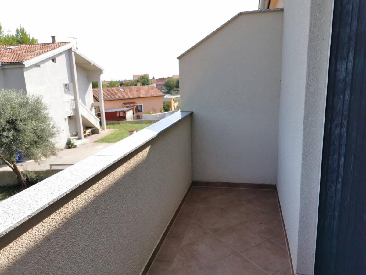 מדולין Apartment Dundo In Quiet Green Area מראה חיצוני תמונה