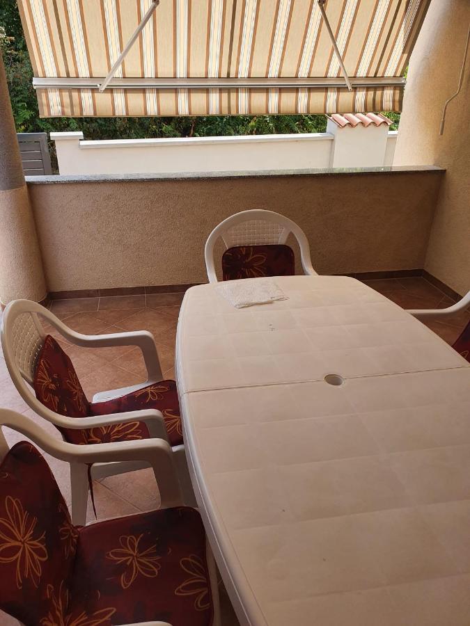 מדולין Apartment Dundo In Quiet Green Area מראה חיצוני תמונה