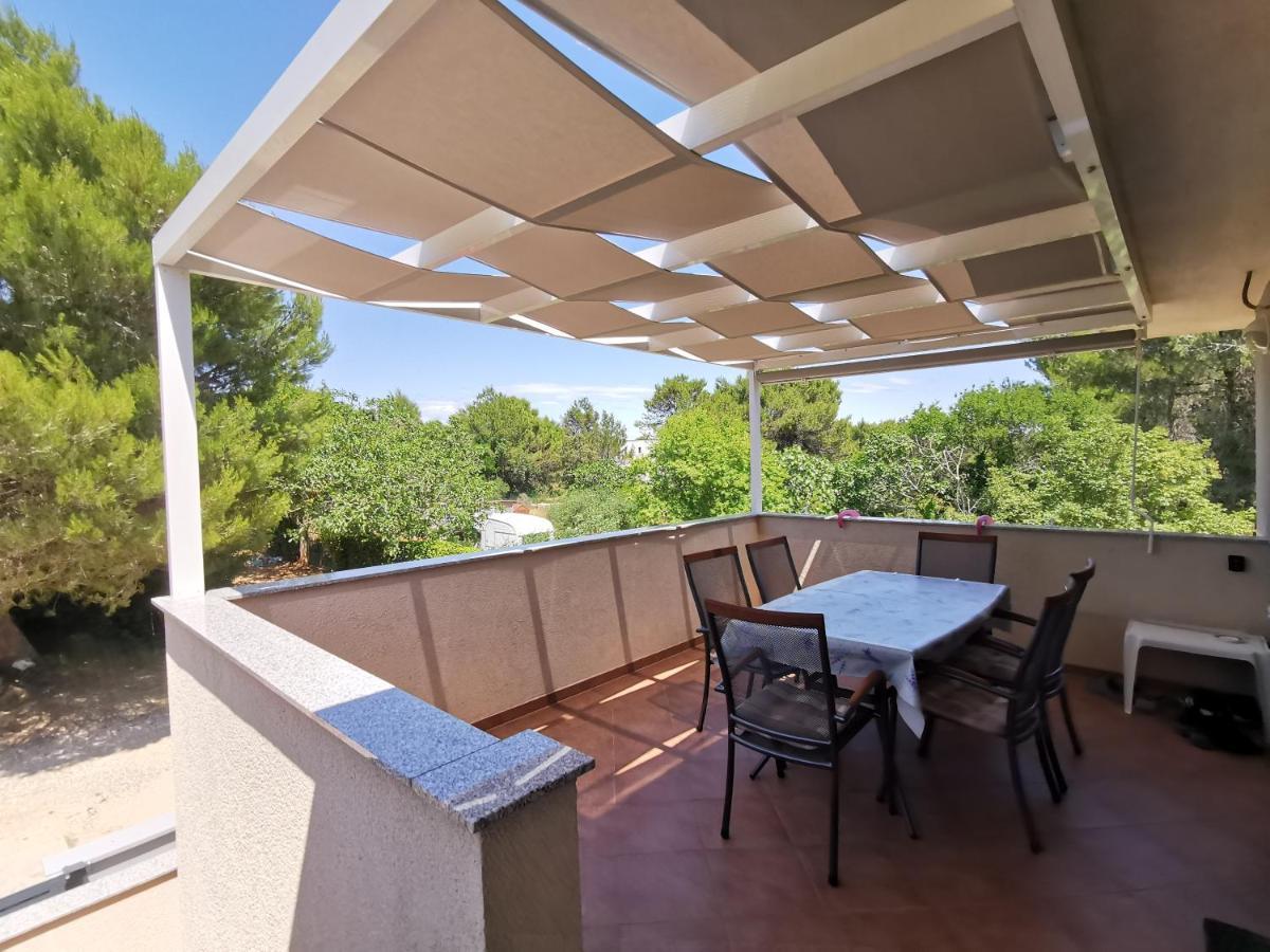מדולין Apartment Dundo In Quiet Green Area מראה חיצוני תמונה